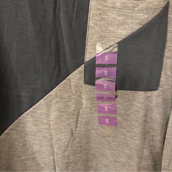 Steve Madden Soft Sweatshirt Size Small Gray Stormy Blue NWT - Picture 3 of 7